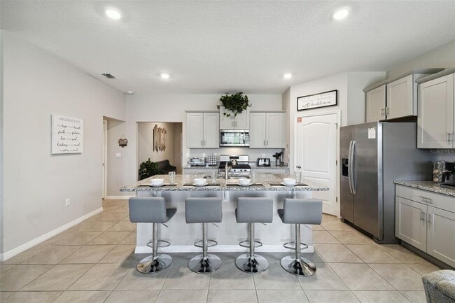 Building Photo - 7704 Oakmoss Loop