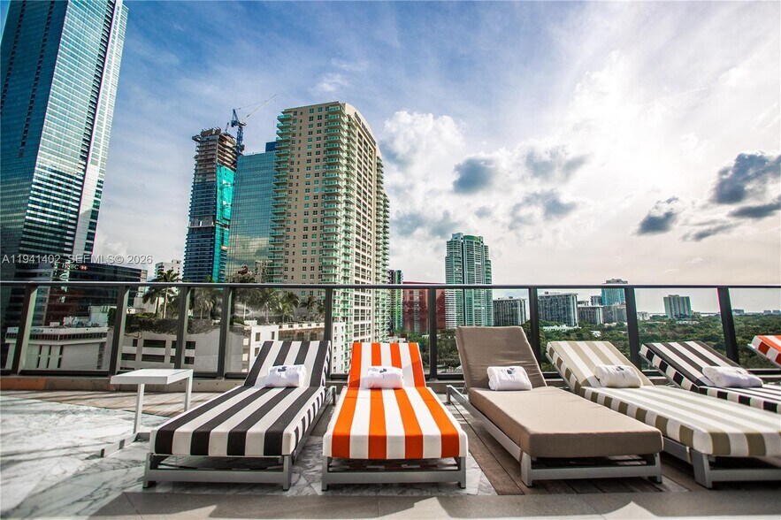 Building Photo - 1300 S Miami Ave