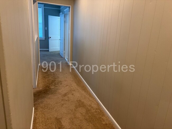 Building Photo - 167 N Willett St