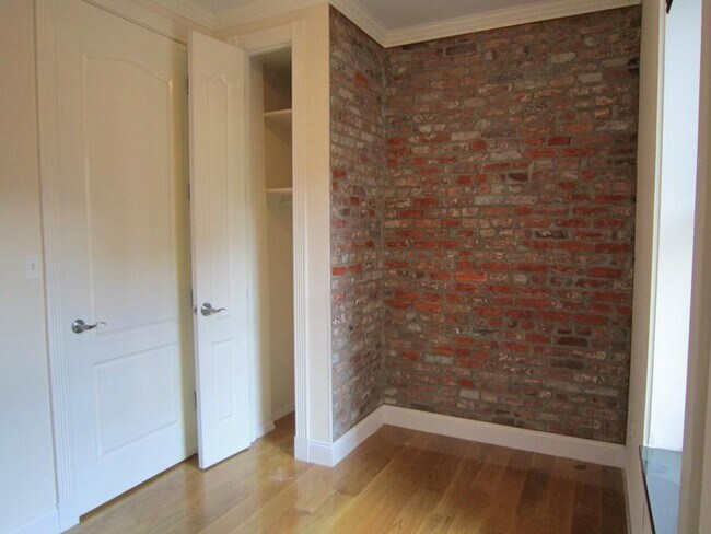Building Photo - 4 bedroom in New York NY 10003
