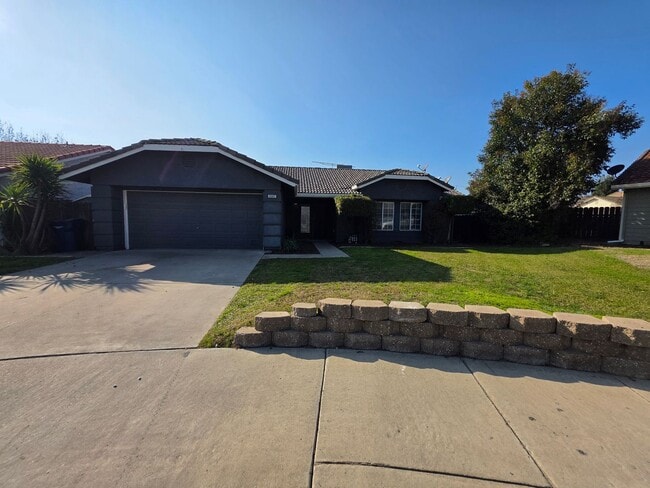 Building Photo - 3-bedroom single story in Turlock!