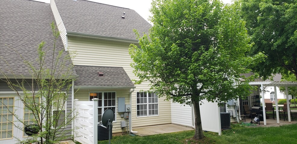 Building Photo - 6357 Double Eagle Dr