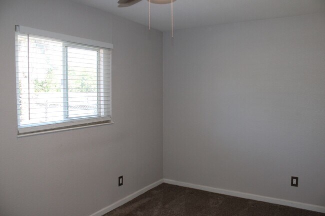 Building Photo - 10404 Abbottford Way