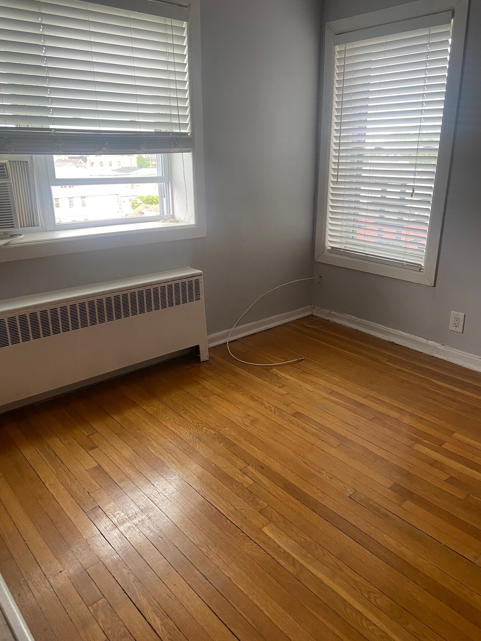 Building Photo - 210 Woodcliff Ave