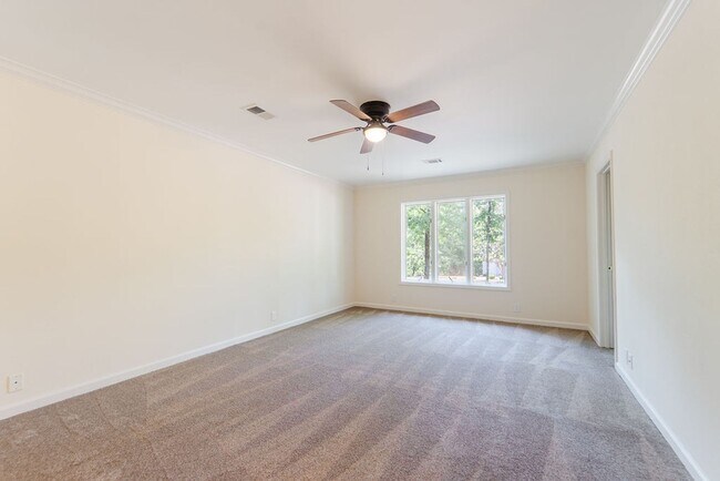 Building Photo - Charming 3 Bedroom, 2 Bathroom home! Call 501-922-9997 to set up a showing today!