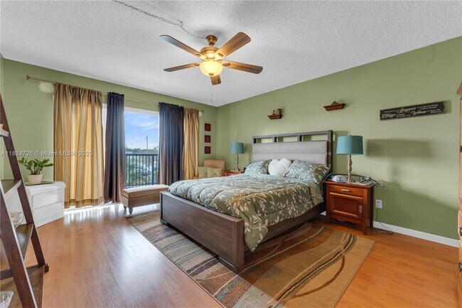 Building Photo - 6500 SW 41st Ct