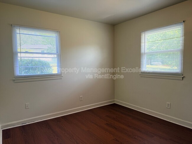 Building Photo - 419 Walton St
