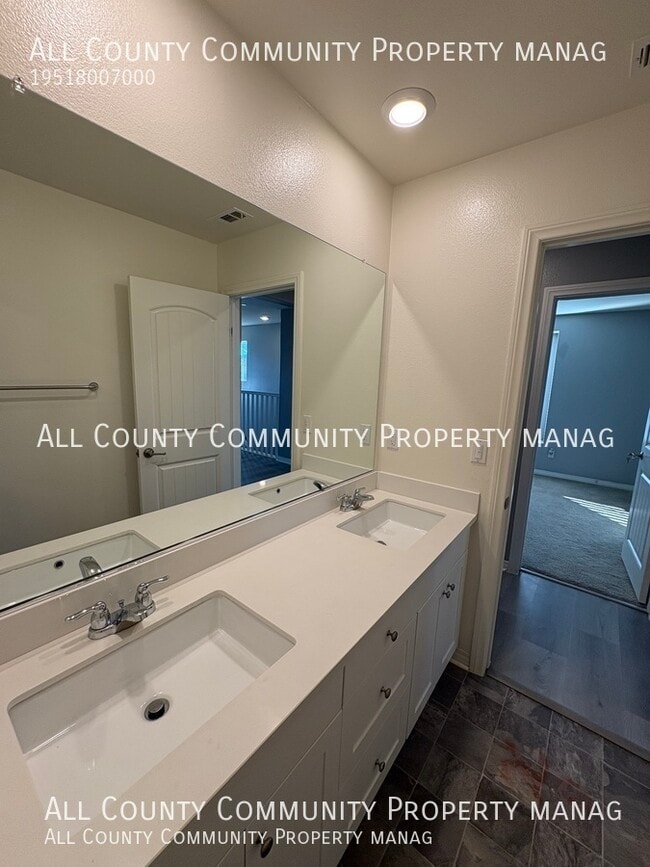 Building Photo - 29892 Glacier Bay Dr