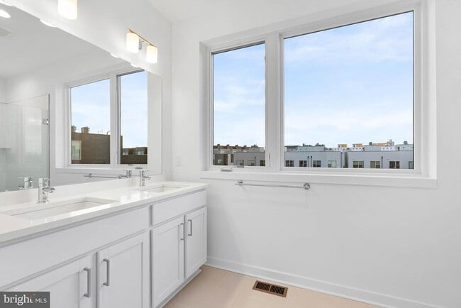 Building Photo - 3022 Schirra Ln