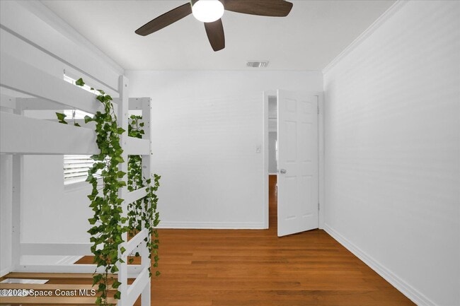 Building Photo - 118 S Indian Cir