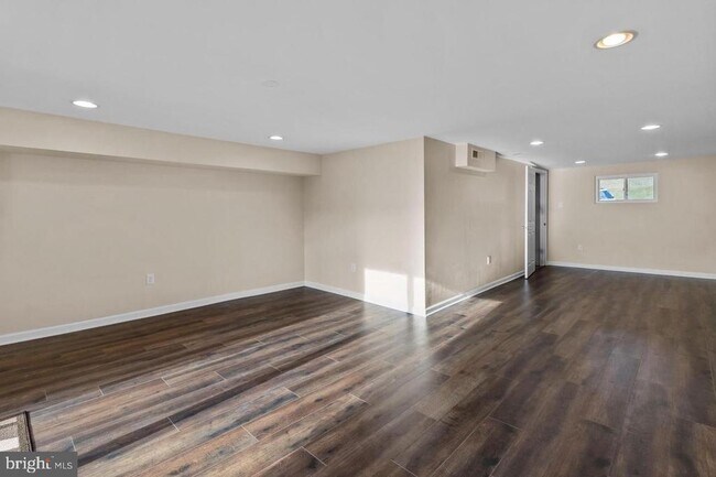 Building Photo - 4313 Deerpath Ln