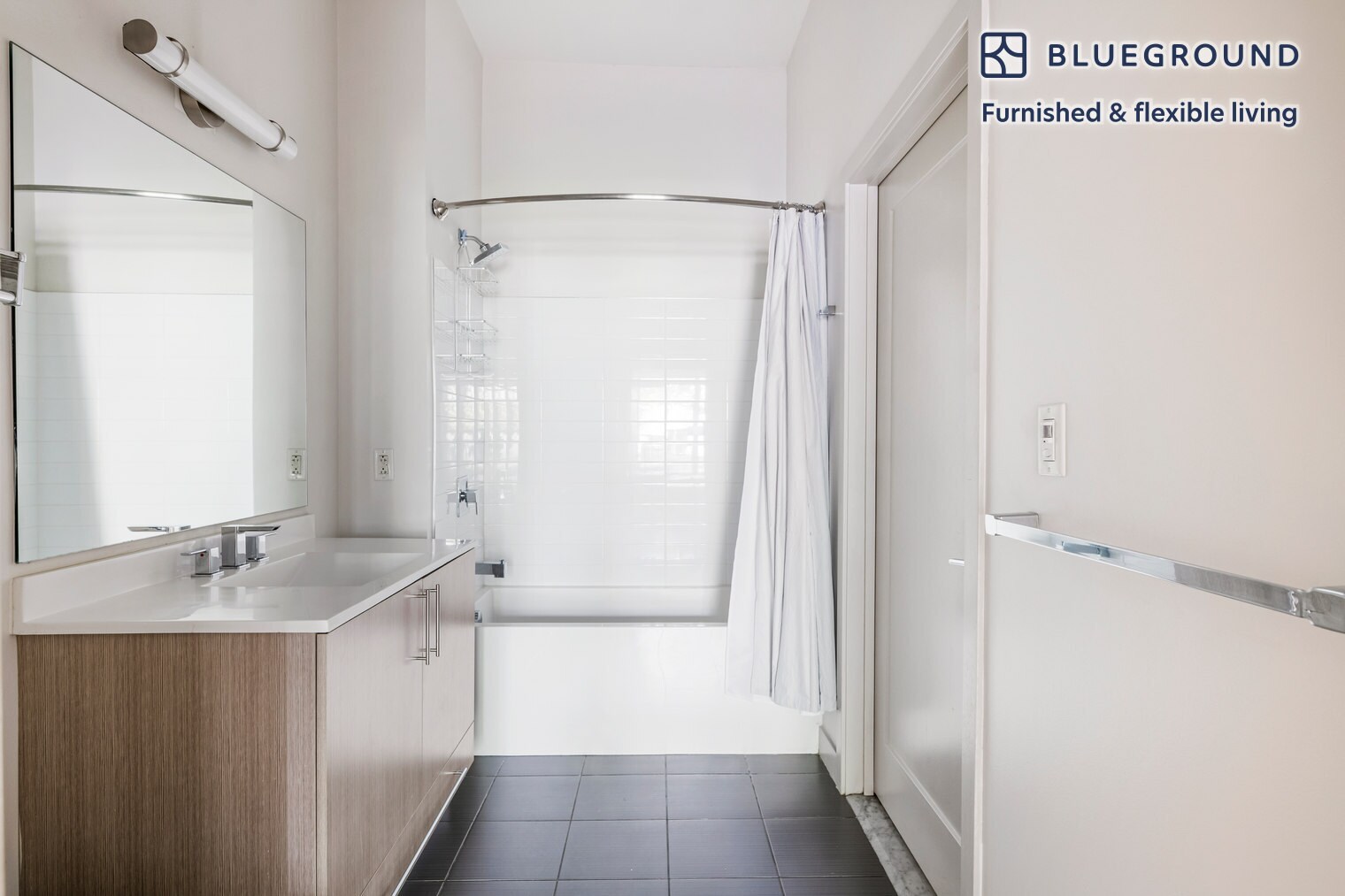 Building Photo - 320 D St