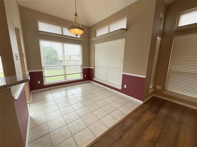 Building Photo - 8220 Lara Ln