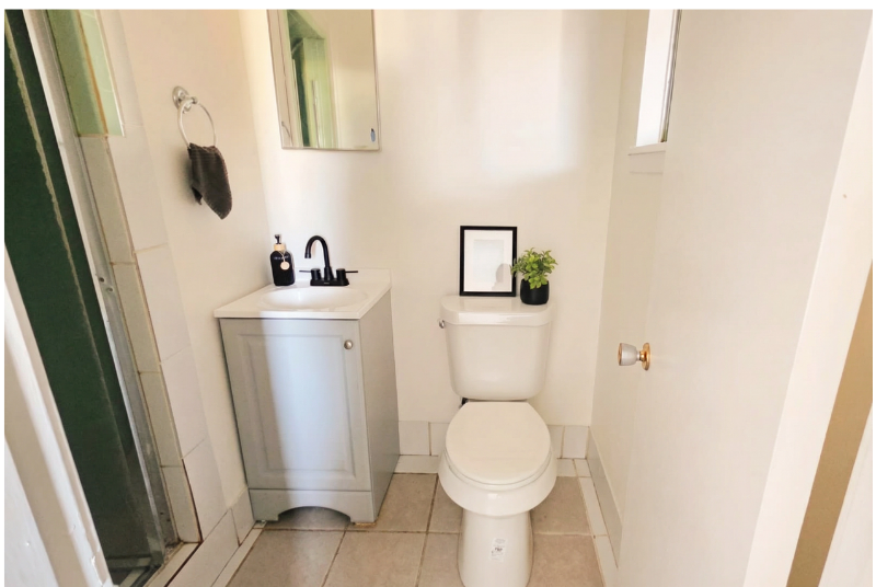 Building Photo - 2115 Chapman St