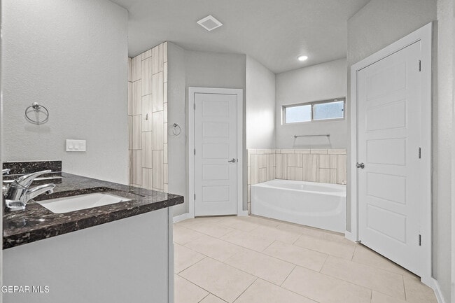 Building Photo - 6981 Black Mesquite Dr