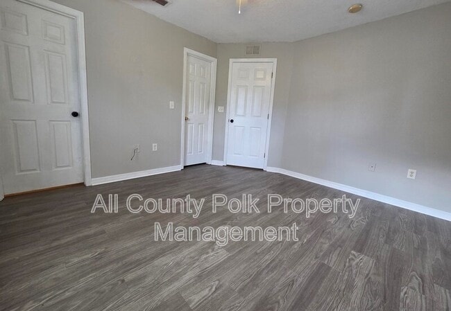 Building Photo - 220 S Eastside Dr