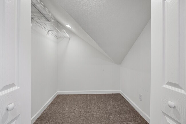 Building Photo - 32 Weatherby Cir