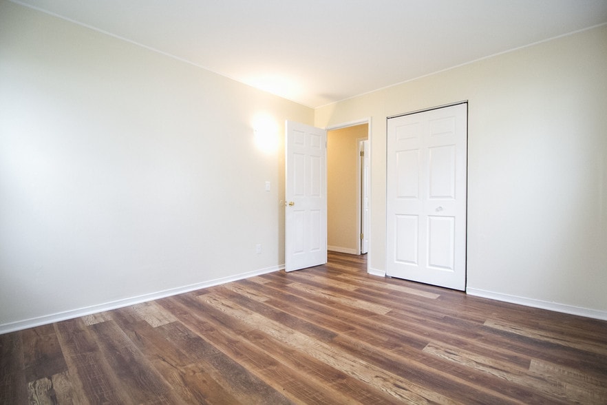 Building Photo - 622 Whitlock Ave