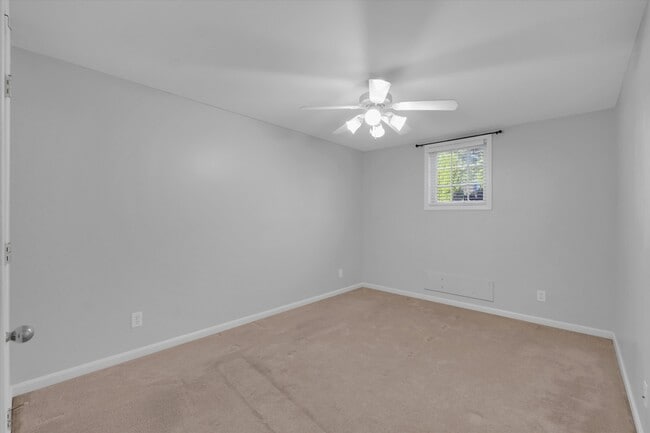 Building Photo - 739 N Hite Ave