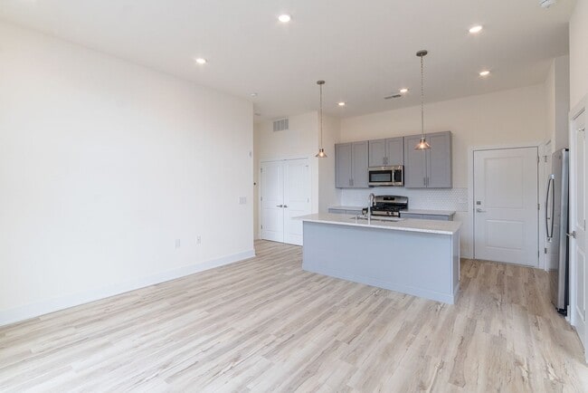 Building Photo - Luxury Northern Liberties Condo