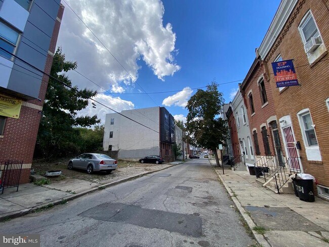 Building Photo - 1729 Fontain St