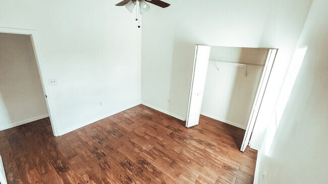 Building Photo - 1521 Barber St