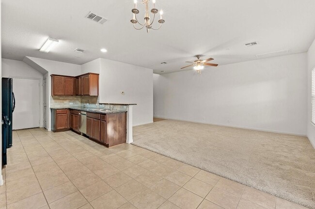 Building Photo - 1620 Bryant Dr