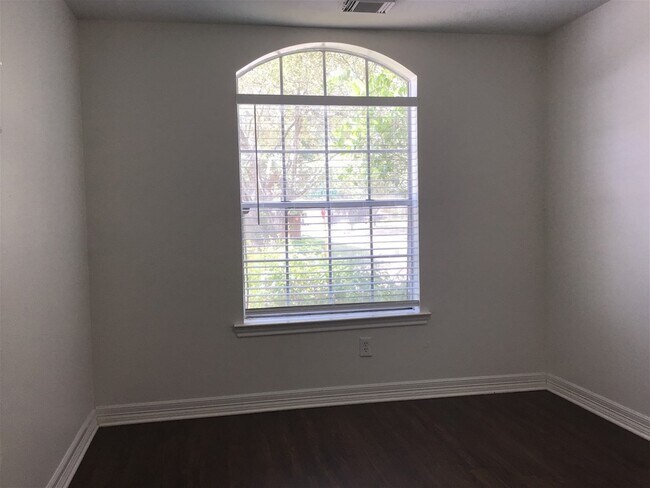 Building Photo - 16303 Mango Ridge Ct