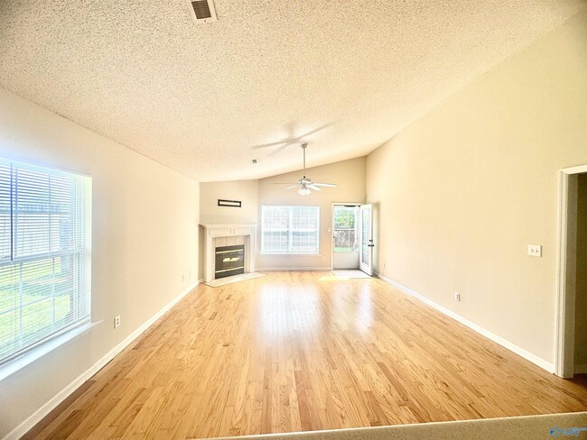 Building Photo - 135 Bremerton Dr SW