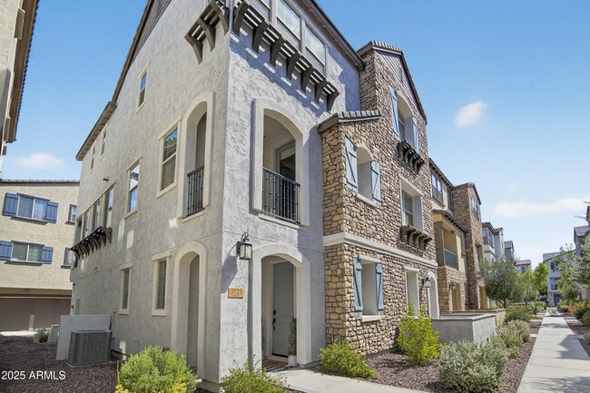 Building Photo - 1725 E Chelsea Ln