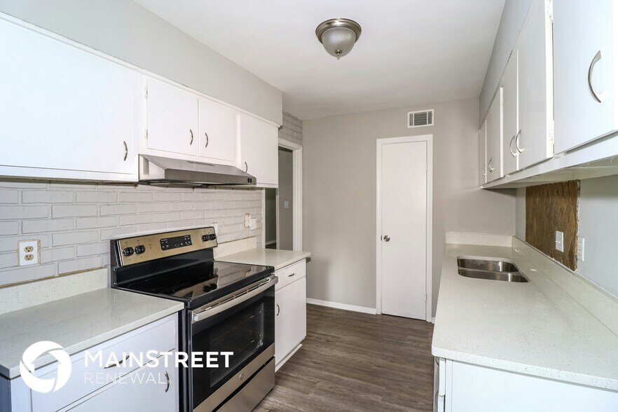 Building Photo - 2336 Morning Vista Dr