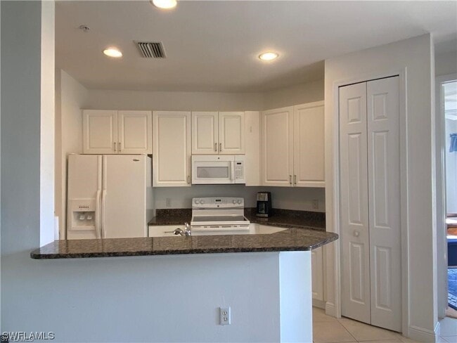 Building Photo - 1400 Sweetwater Cove