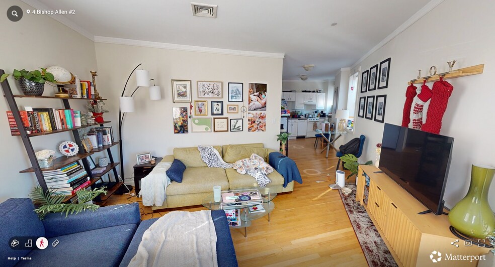 Building Photo - 4 Bishop Allen Dr