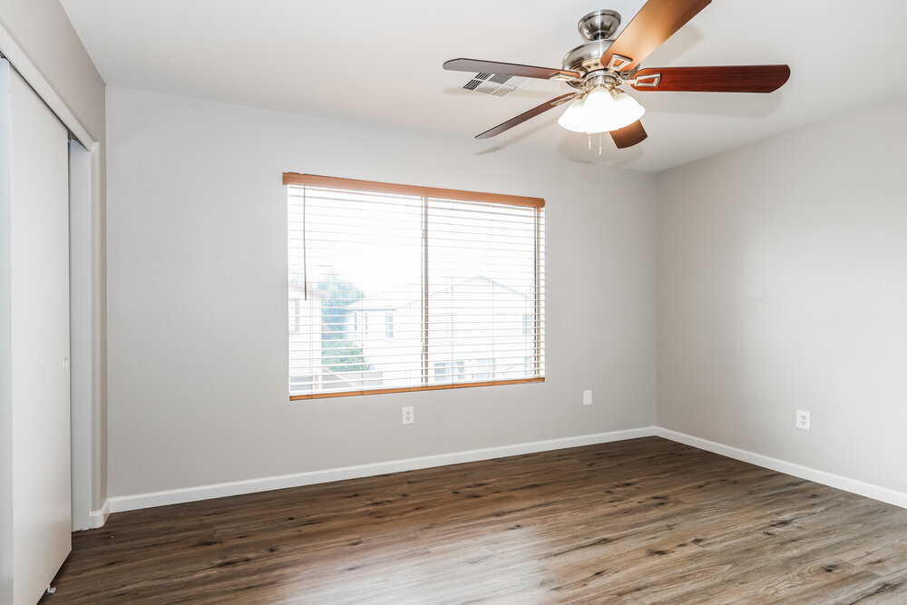 Building Photo - 7014 S 40th Ln