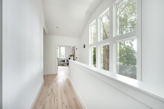 Building Photo - 2430 Little Ave