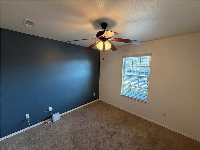 Building Photo - 3302 SW Briar Creek Ave