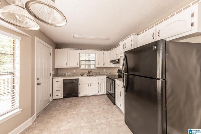 Building Photo - 6446 Freda Dr