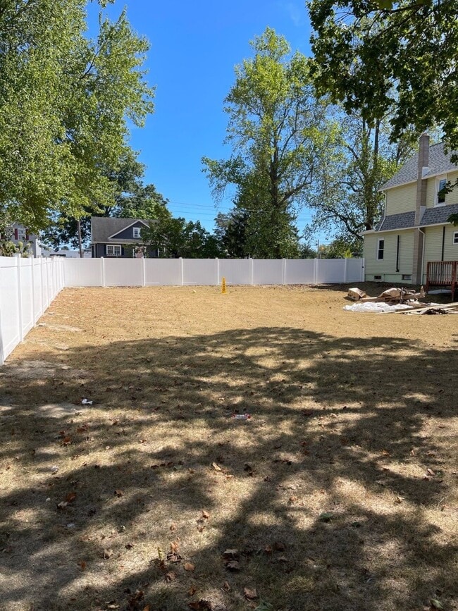 Building Photo - 603 Philadelphia Ave