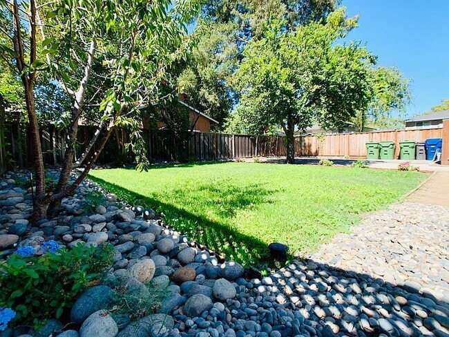 Building Photo - 3-Bed Sanctuary with 2 Baths in the Heart of Campbell - 2089 Sq Ft of Comfort!"