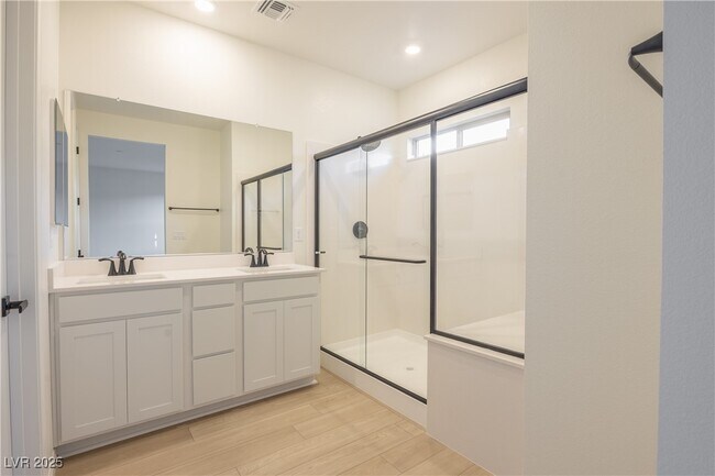 Building Photo - 119 Silver Run Ln