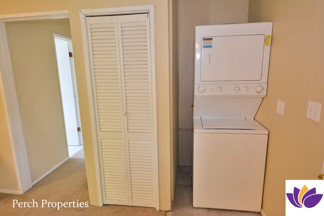 Building Photo - 22149 Wyandotte St