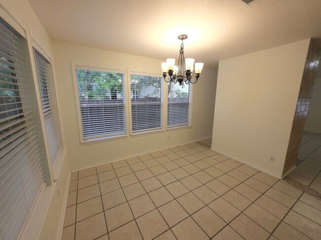 Building Photo - 1600 Hollow Tree Blvd