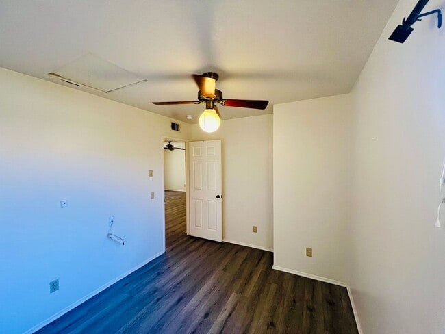 Building Photo - Two Bedroom Rental Home in Jess Ranch Avai...
