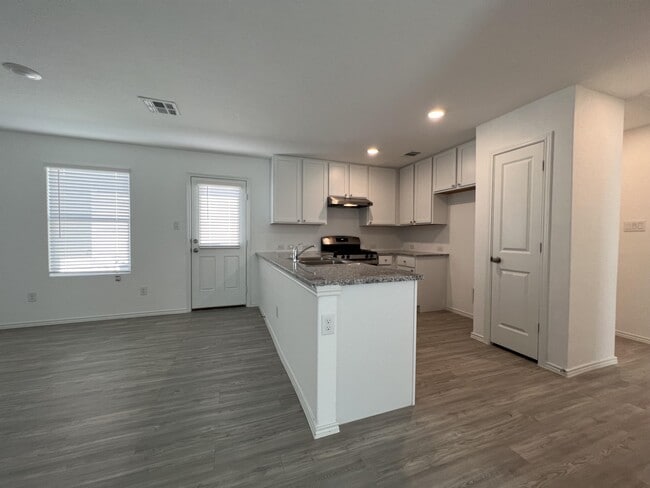 Building Photo - 7314 Silos Rdg