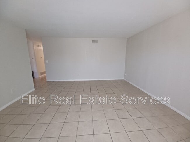 Building Photo - 887 Hawaii Ave