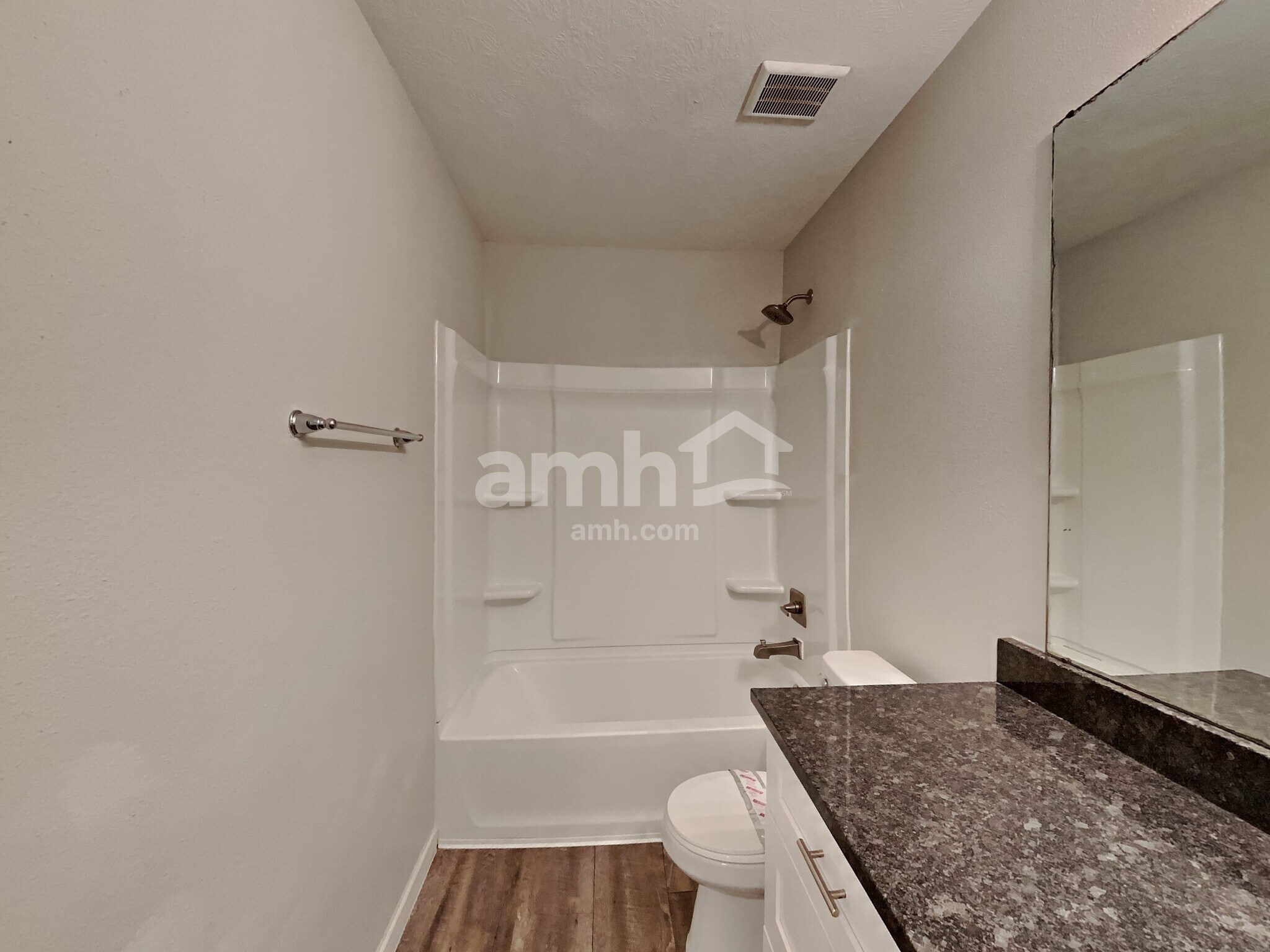 Building Photo - 18347 Austin Oak Ln