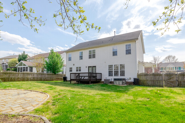 Building Photo - 2112 Echo Glen Ln
