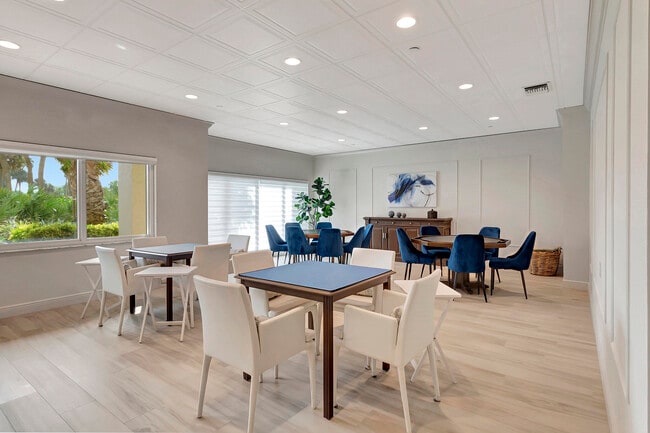 Building Photo - 4301 N Ocean Blvd