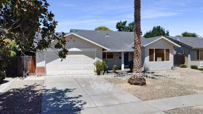 Primary Photo - 5835 Halleck Dr