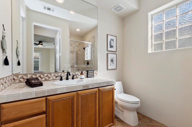 Building Photo - 79315 Mandarina